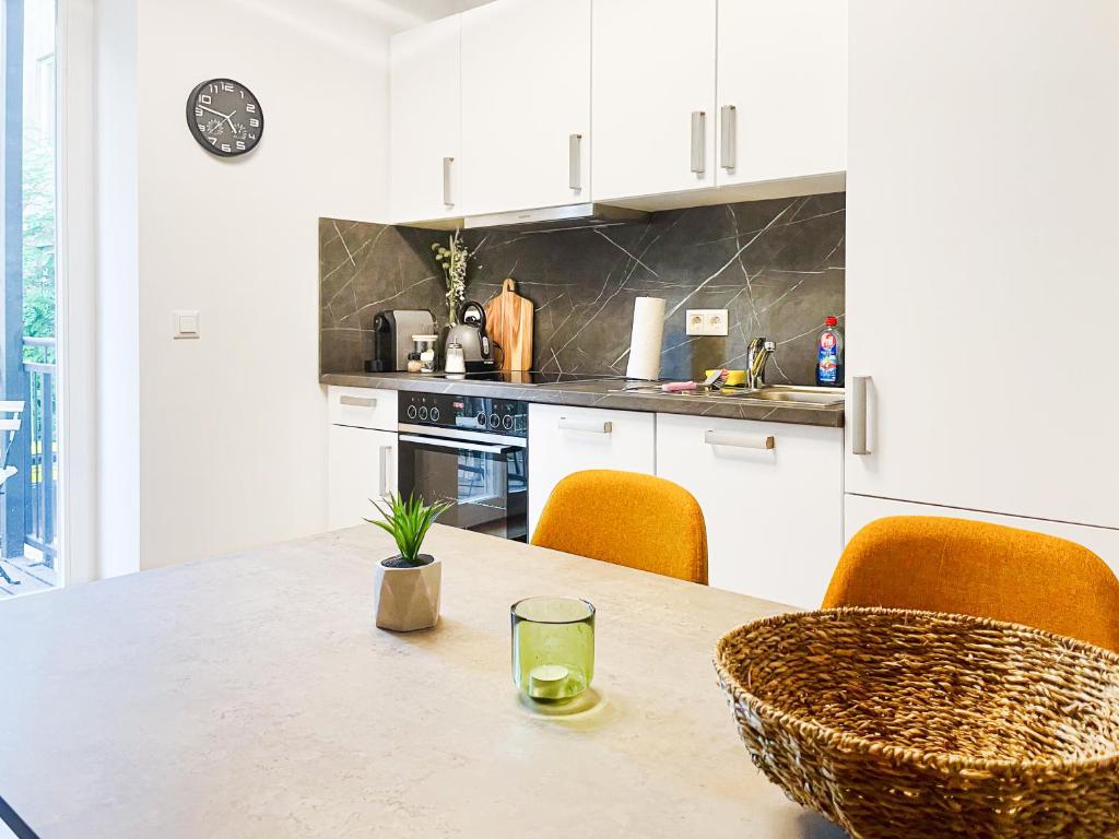 Appartement Modern Living - HBF-Nähe, kostenl. Parken, Küche, Balkon 2 Fliederhof 04347 Leipzig
