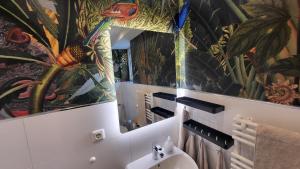 Modern Loft near City, free parking, fast wifi