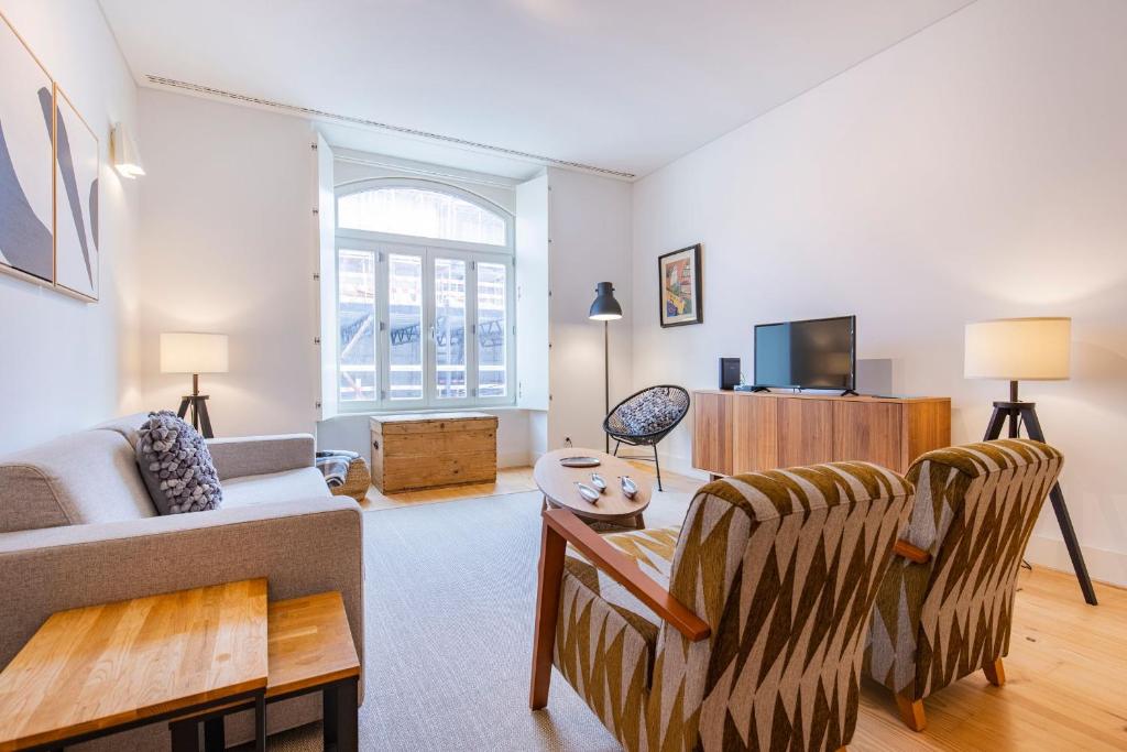 Modern Rustic Flat in Santos by LovelyStay 43 Rua da Boavista 1o andar, B4, 1200-066 Lisbonne