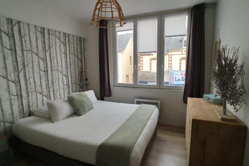 Modern studio 10 minutes from the BEACH