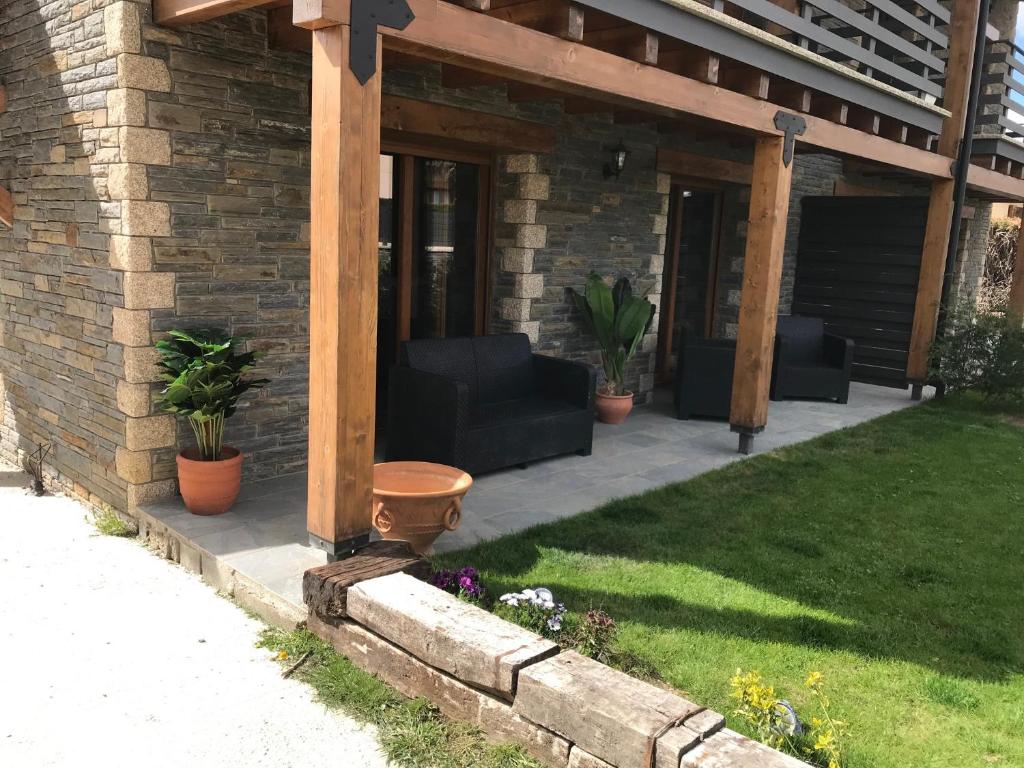 Modern Studio Apt w/Balcony/Port Views/nr Old Town 06600 Antibes