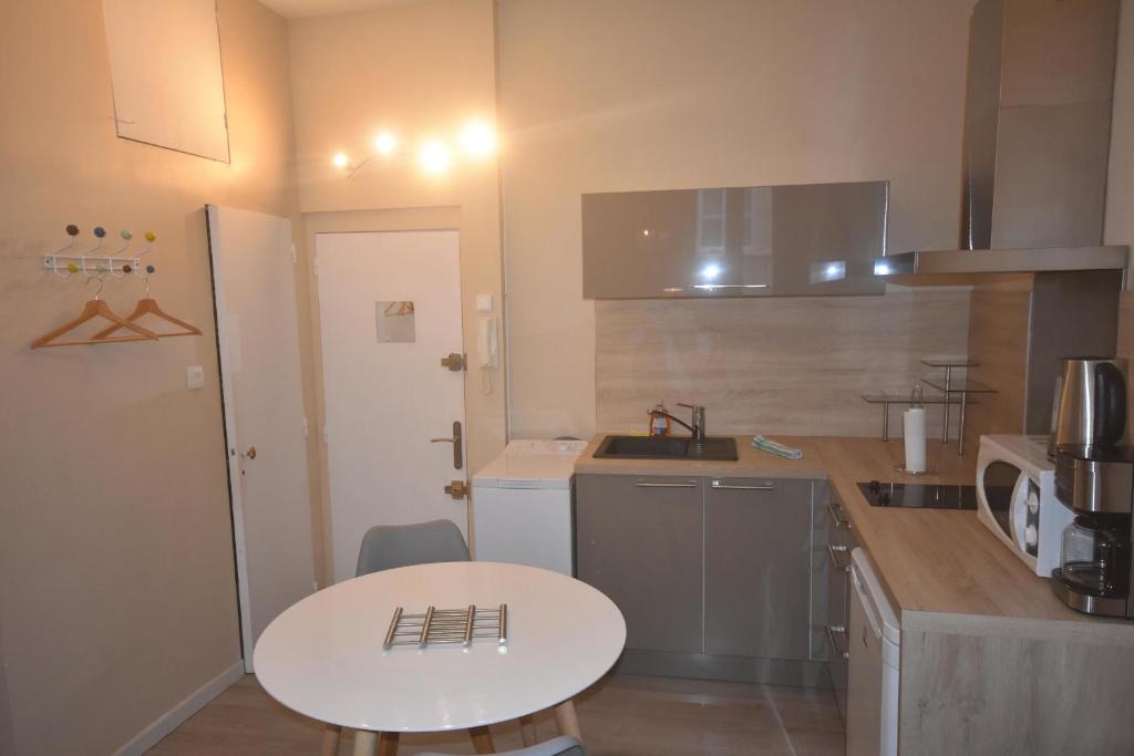 Appartement Modern Studio Centre Ville D'avignon 41, place principale 84000 Avignon