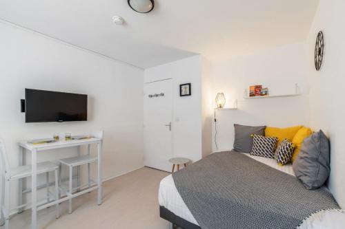 Modern studio in central Lyon