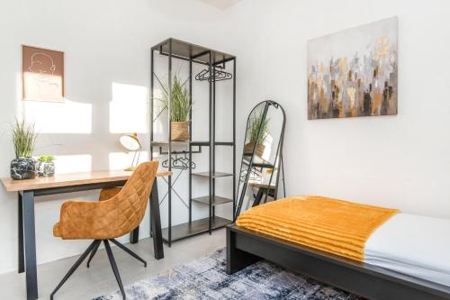 Modern & Stylish for 4: Kitchen
