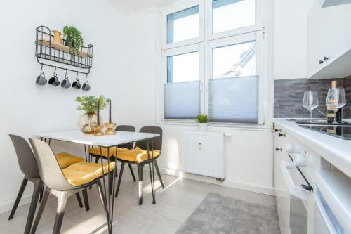 Modern & Stylish for 4: Kitchen