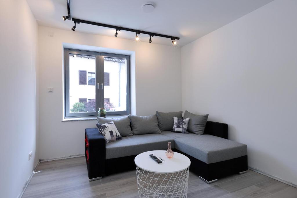 Appartement Modern und Neu, TOP Ausstattung mit Kaffeevollautomat, 2x Netflix-TV, Lüftungsanlage, Geschirrspüler 21 Kirchhofstraße 66798 Wallerfangen