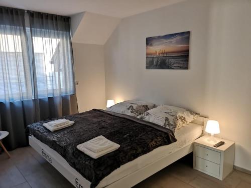 Modern Wohnen Ferienwohnung mit Wlan Netflix Parkplatz