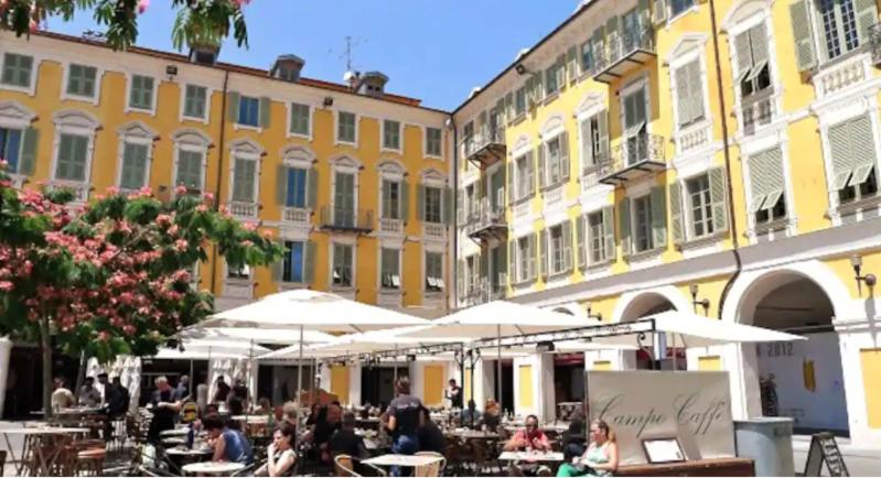 Moderne, 2 chambres, 6 Couchages, EASY CHECK-IN 1 Avenue de la République, 06300 Nice