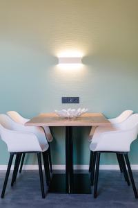 Moderne 2 Zi.-FeWo BlackForestArt Nähe Freiburg