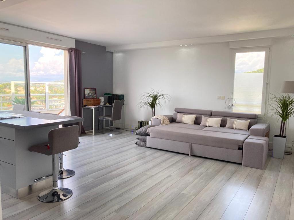 Appartement Moderne avec vue panoramique 1034 Chemin du Belvédère 06250 Mougins