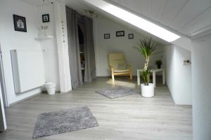 Appartement Moderne Ferienwohnung am Stadtrand 31A Adlerweg 34128 Cassel Hesse