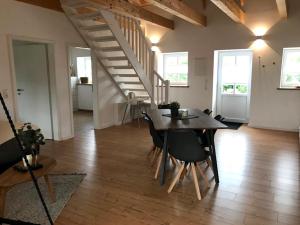 Appartement Moderne Ferienwohnung auf Gut Bennewohld WL Bennewohlder Straße 56 25746 Heide Schleswig-Holstein