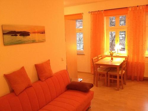 Moderne-Ferienwohnung-in-ruhiger-zentraler-Lage-am-Park