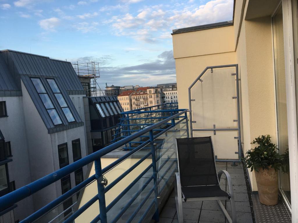 Appartement Moderne Wohnung Atrium Str. 4 5 Etage 04315 Leipzig