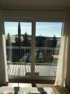 Moderne Wohnung mit Bergsicht