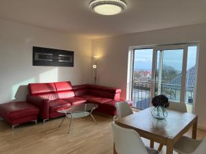 Modernes Apartment mit See- und Stadtblick