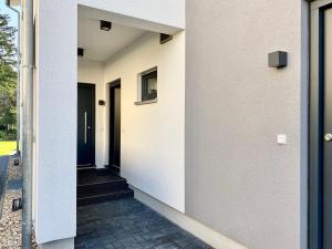 modernes Apartment, Terrasse und Garten am Lilienthalpark im Südwesten Berlins