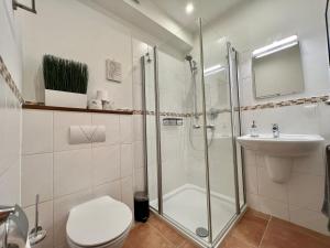 Modernes Einzelzimmer mit Bad & AC in Kehl Goldscheuer - 1A Guesthouse