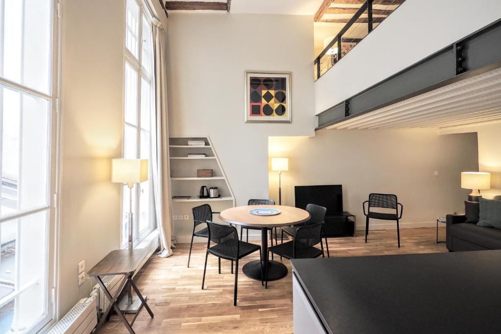 Appartement Molière ChicSuites 45 Rue Sainte-Anne 75001 Paris