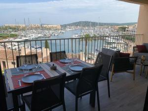 Mon Ecrin sur la marina du Golfe de St Tropez