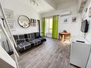 Appartement Mon Gîte Sainte Marie Climatisé 24 Rue Pierre Semard 34200 Sète Languedoc-Roussillon