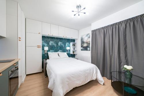 Monaco border, renovated studio, private parking