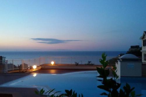 Monaco Luxueux studio - piscine - climatisation