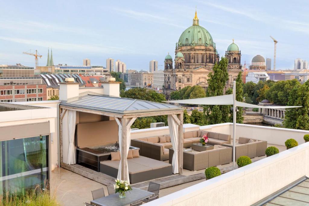 Appartement MONBIJOU PENTHOUSE by Suite.030 high class apartments 11 Monbijouplatz 10178 Berlin