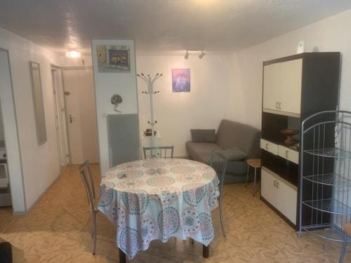 Appartement Appartement Mont-Dore, 2 pièces, 4 personnes - FR-1-415-110 ROUTE DU SANCY VILLAGE DES LONGES Le Mont-Dore