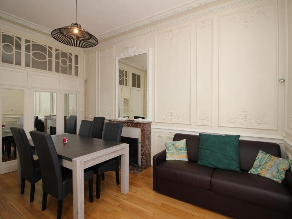 Appartement Appartement Mont-Dore, 2 pièces, 4 personnes - FR-1-608-115 PLACE DU PANTHEON, 63240 Le Mont-Dore