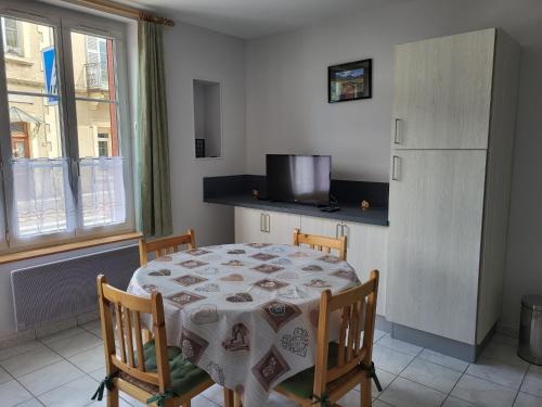 Appartement Appartement Mont-Dore, 3 pièces, 4 personnes - FR-1-415-132 39 AVENUE DE LA LIBERATION Le Mont-Dore