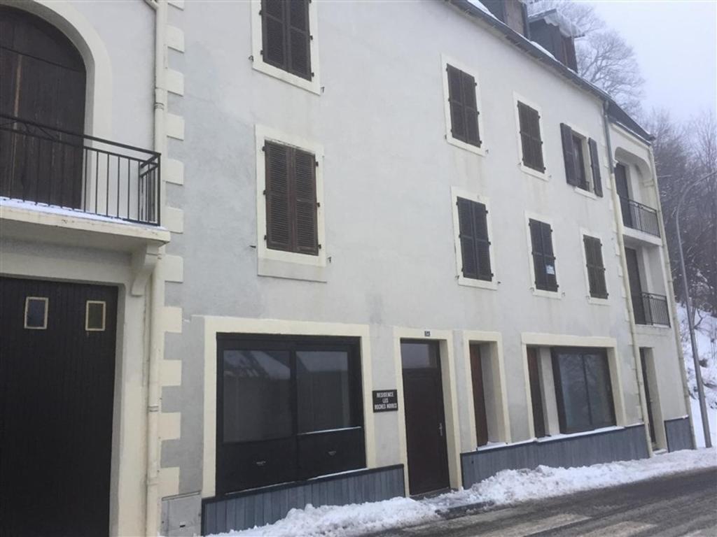 Appartement Appartement Mont-Dore, 3 pièces, 4 personnes - FR-1-415-71 54 Route De Clermont - Les Roches Noires  -, 63240 Le Mont-Dore