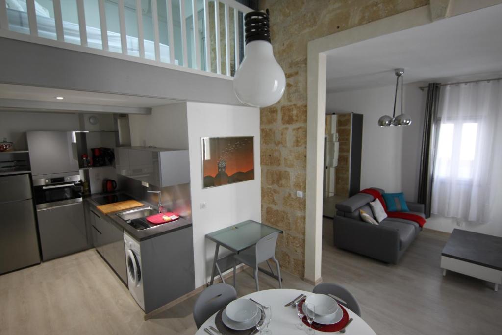 Appartement Montcalm climatisé en plein Écusson 7 Rue de la Friperie 34000 Montpellier