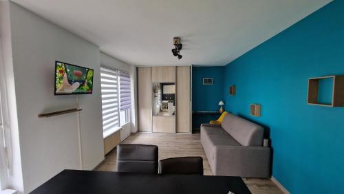 MontCalm piscine tennis wifi