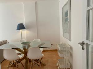 Monte Gordo Beach Flat with Balcony