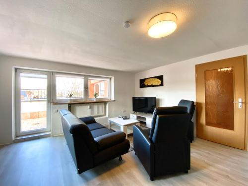 Monteur-Ferien Apartment bis 4 Personen mit Balkon, Grill, Smart-TV, NETFLIX, Küche