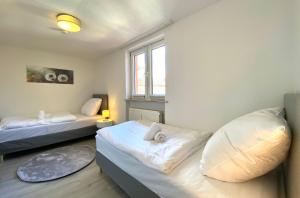 Monteur-Ferien Apartment bis 4 Personen mit Balkon, Grill, Smart-TV, NETFLIX, Küche