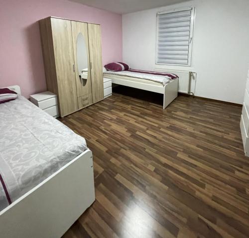 Monteurwohnung für 6 Personen in Wuppertal.