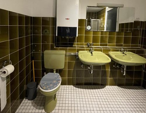 Monteurwohnung für 6 Personen in Wuppertal.