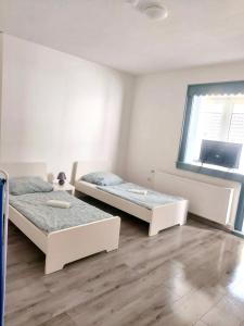 Monteurwohnung mit 6 Einzelbetten S13-1.OG
