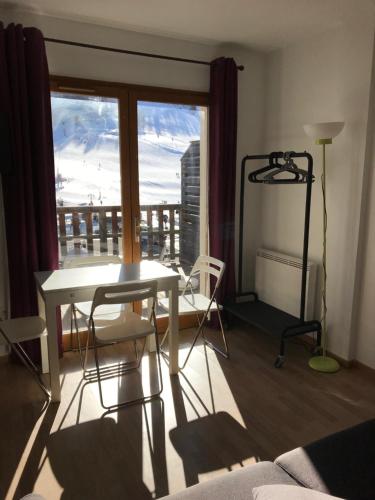 Montgenevre Neige et Golf coquet studio 4 pers maxi