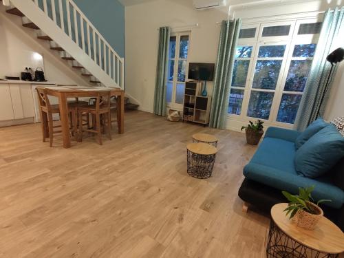 Montpellier centre Duplex style loft