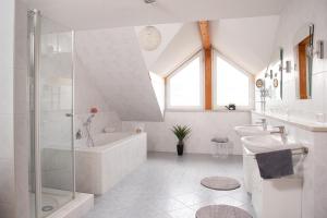 Moor Apartment 4