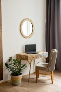 Moor Apartment 7