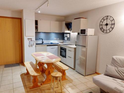 Appartement Appartement Morillon 1100, 2 pièces, 6 personnes - FR-1-412-48 Les Esserts -  - Morillon