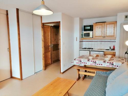 Appartement Appartement Morillon 1100, 2 pièces, 6 personnes - FR-1-412-59 Les Esserts Morillon