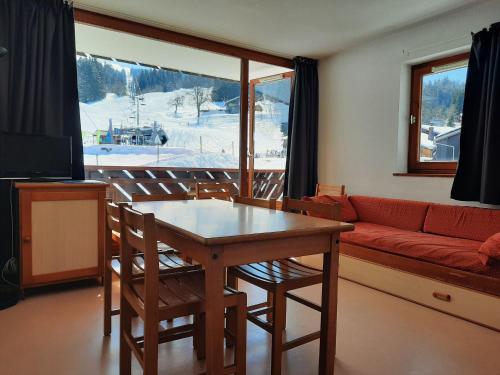 Appartement Appartement Morillon Village, 3 pièces, 7 personnes - FR-1-412-81 Les Esserts Morillon