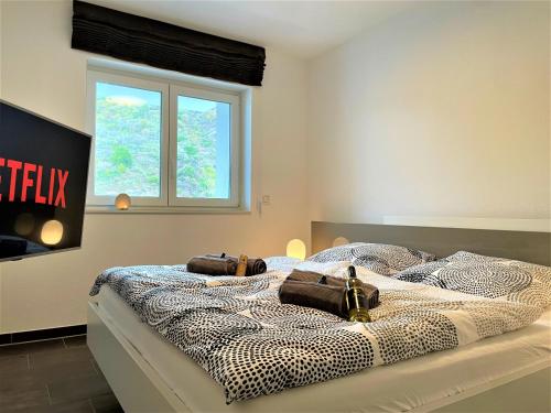 Moselpromenade Villa Moselufer, Panorama & Burg Cochem Blick, Netflix, Balkon