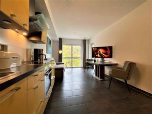 Moselpromenade Villa Moselufer, Panorama & Burg Cochem Blick, Netflix, Balkon