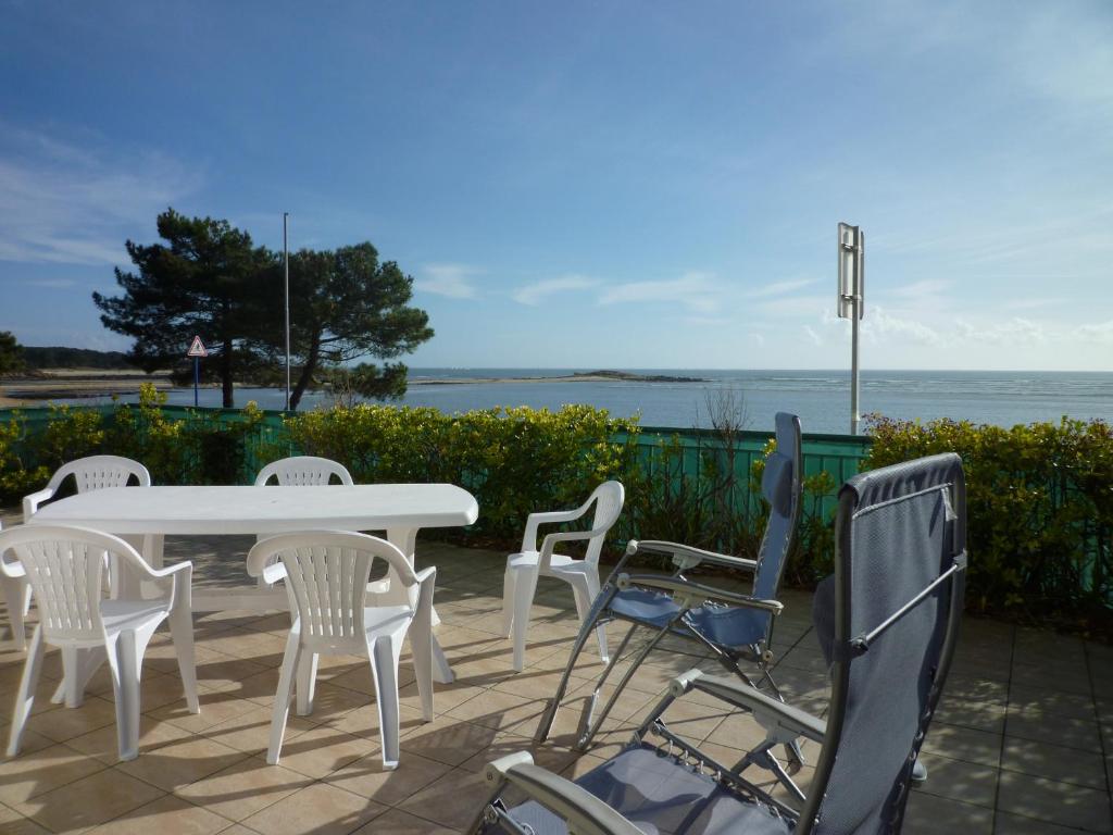 Appartement Mouettes, Bel Appartement Spacieux Vue Mer ALLEE DE STUHAN 56340 Carnac